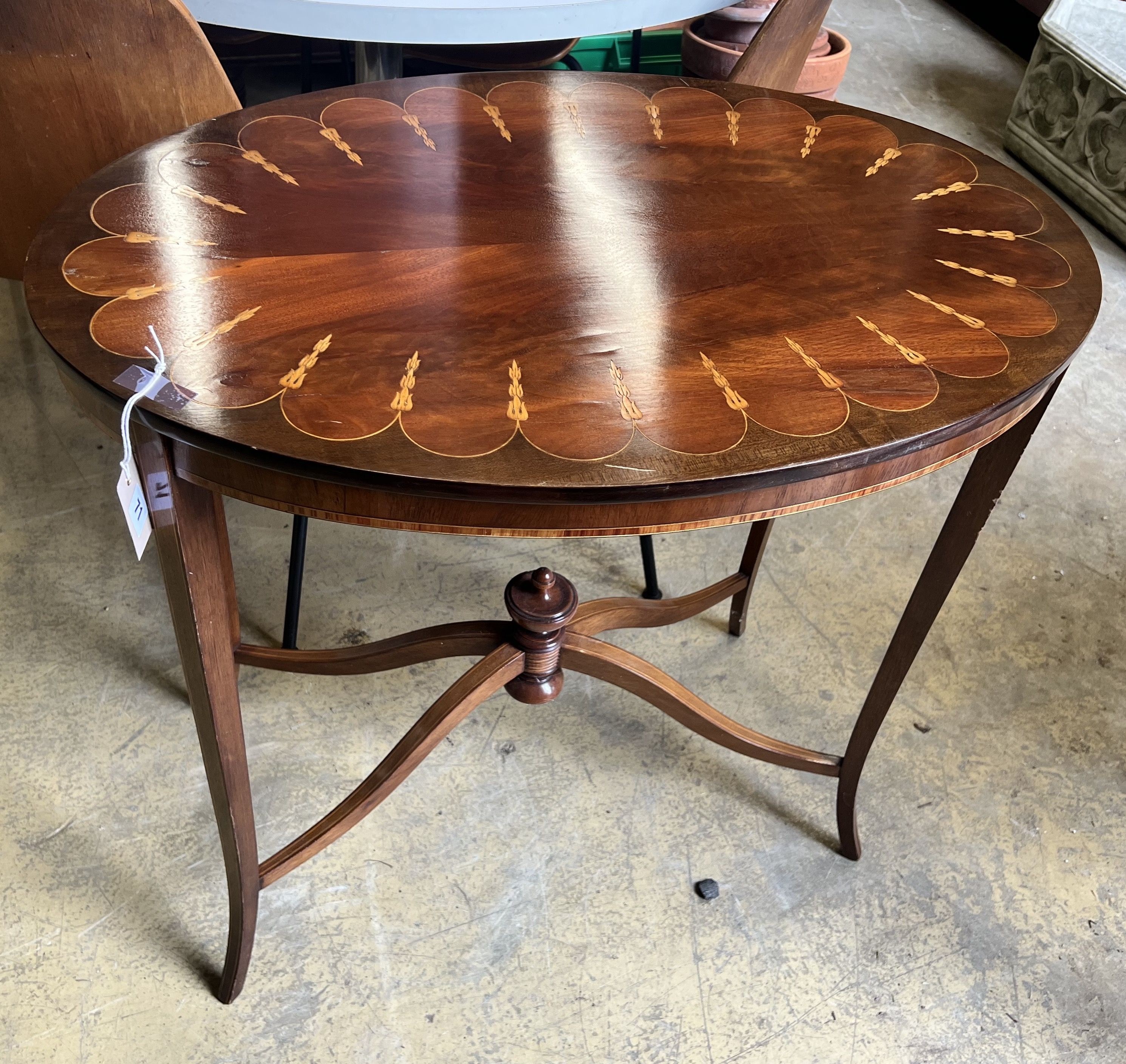 An Edwardian oval inlaid mahogany centre table, width 78cm depth 72cm height 74cm